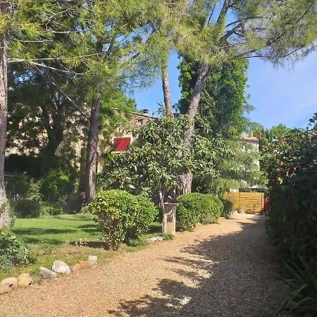 L Appentis Du Chai Roujan Exterior photo